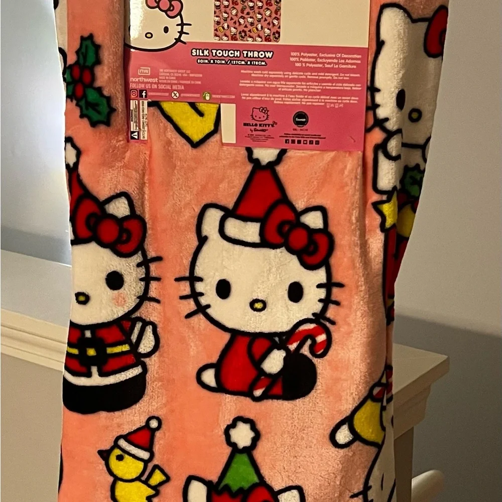 Hello Kitty Holiday Throw